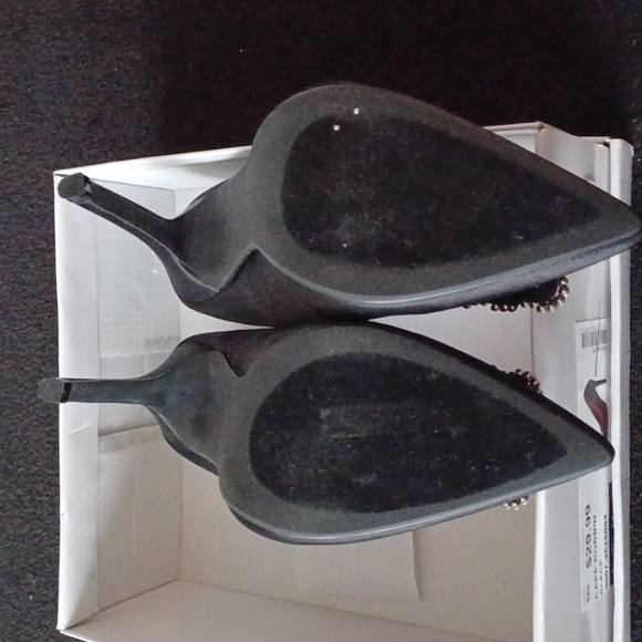 Shoes - Picture 2 of 3